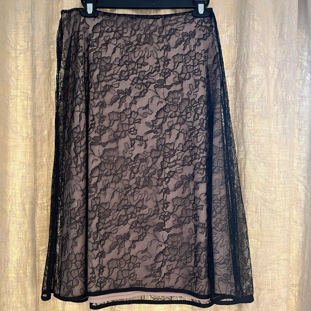 Lace skirt. dress label. Size 6